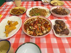 -堂瓦里·33年传统赣菜(第一街区店)