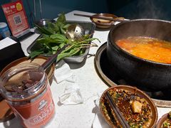 -贵府酸汤牛肉火锅·贵州老字号(飞山街店)