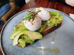 牛油果温泉蛋吐司-O'mills Sourdough Bakery&Bistro(永嘉路店)