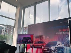 -深圳锦龙奥迪4S店(前海店)