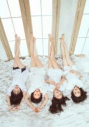 点击看大图 -挪娅婚纱摄影皇家会所