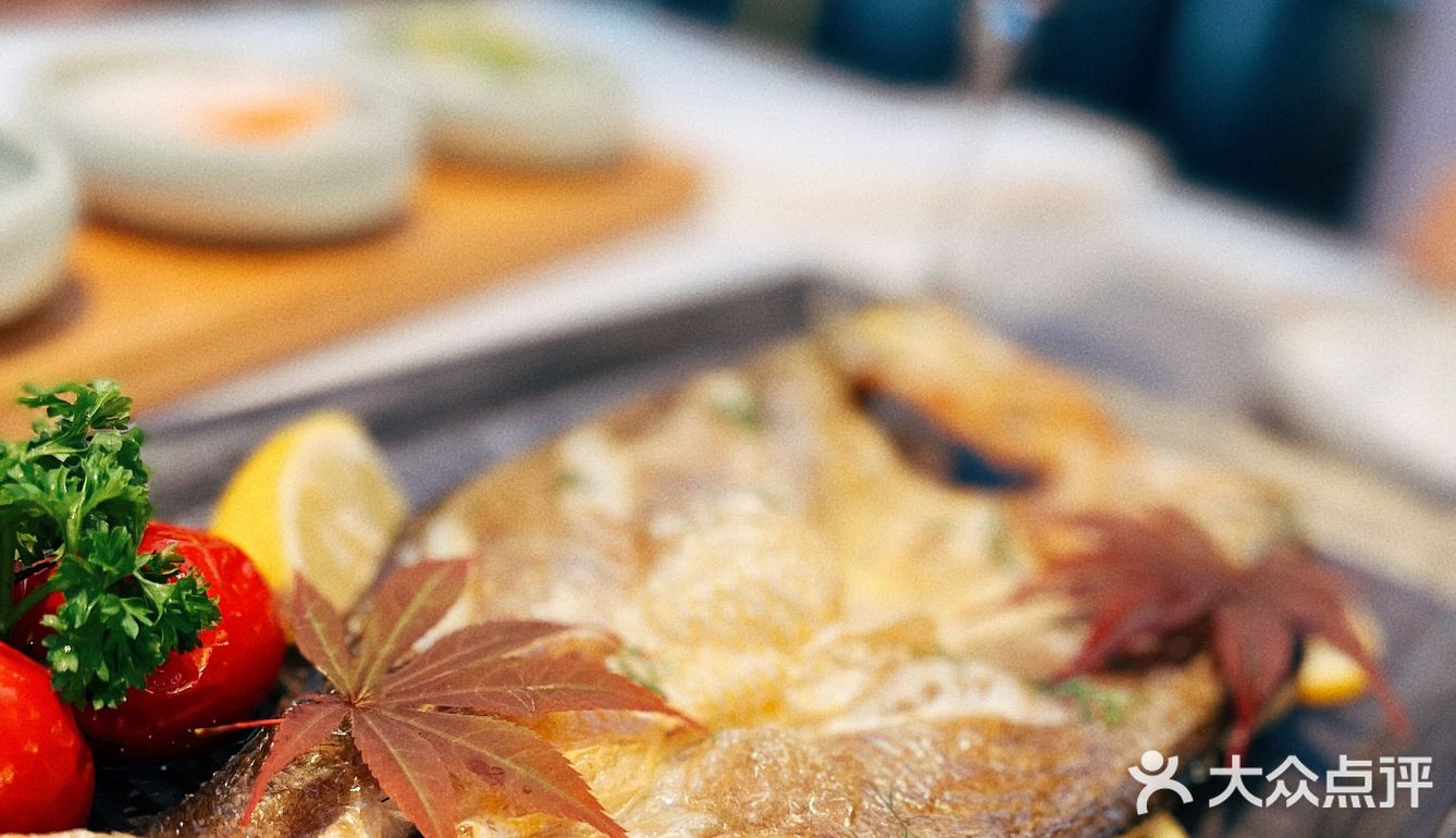 北京探店|创意罗兰湖餐厅 