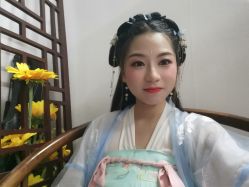 -虞美人汉服摄影