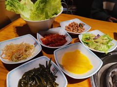 -唯成•韩国炭火烤肉 유성고기