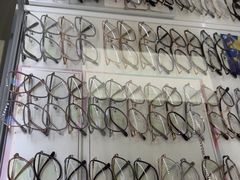 -潘多拉眼镜·蔡司依视路明月(潘家园店)