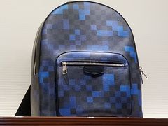 -文艺复兴百货(米兰大教堂广场店)