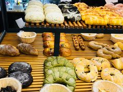 -焙丽拾光(麦凯乐直营店)