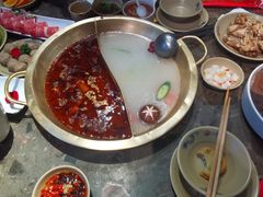 红白鸳鸯锅-小龙坎火锅(湖滨银泰in77店)