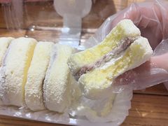 -顶东面包花园·生日蛋糕(世博店)