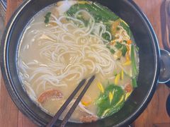 -银米·云南传统过桥米线(双廊黑金冠店)