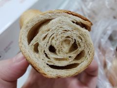 -Dough&Joe团憩(瑞虹天地月亮湾店)