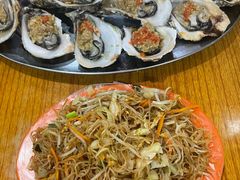 -蚝哥花姐湛江烤生蚝(美丽湾市场店)