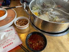 -左庭右院鲜牛肉火锅(金山万达店)