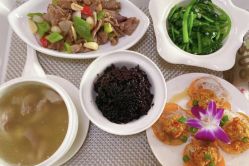 -臻康乃馨月子中心(集美店)