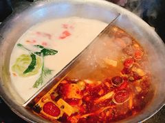 -湊湊火锅·茶憩(新中关购物中心店)