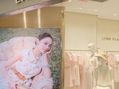 -王府井百货熙地港店