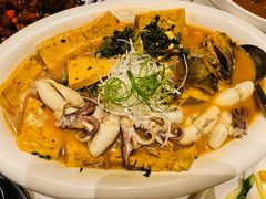 雪菜黄鱼炖豆腐-臻宝中餐厅·大连菜·海鲜·融合菜(大连一方城堡豪华精选酒店)