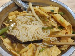 -柳州肥姨妈大骨螺蛳粉(老闵行店)