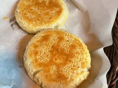 鱼肉烧饼-泰莲庭·溪畔餐厅(雁栖湖店)