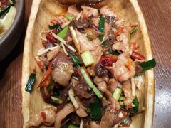 -老滇山寨•云南特色菜•地方菜•民族风情歌舞表演(金碧店)