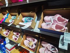 -唯品会(北京国瑞城店)