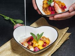 玛格丽特水果酸奶-蜜桃花开·中西融合菜E&W(南长街店)