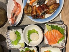 厚切三文鱼-亚马逊蒸汽活海鲜自助(LCM置汇旭辉广场店)