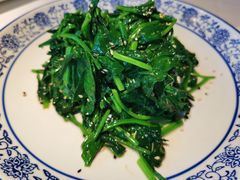 碎炒芝麻菠菜（约250克）-申粤轩酒楼·三十年粤菜经典(丁香花园店)
