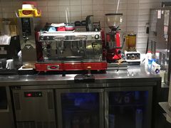 -万利隆·活力烘焙(人民路店)