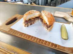 薯条汉堡-悠航SLOWBOAT(三里屯店)