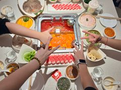 -海底捞火锅(世界城广场店)