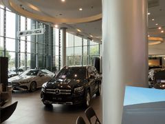 -成都中升之星奔驰4S店