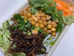 云南鸡枞米线-季季山·云南野生菌火锅(上海首店)