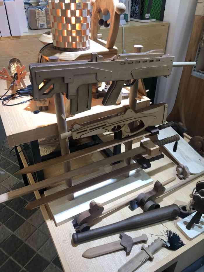 铸杺diy木艺手作工坊(大融城店)-"94店家位置在大融城的负一层,转一