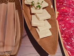 -左庭右院鲜牛肉火锅(浦江欢乐颂店)