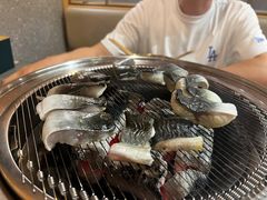 -围炉肉舍•炭烤活鳗•丹东海鲜烤肉(步行街店)