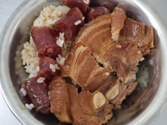-梁阿婆廿年老牌扣肉糯米饭
