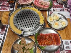 -青瓦炭韩潮烤肉(花园道店)