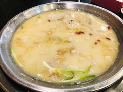 -老来福·非遗酸汤兔(凯旋路店)