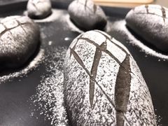 墨鱼肉松芝士欧包-面包与我Bread Or Me(长城汇店)