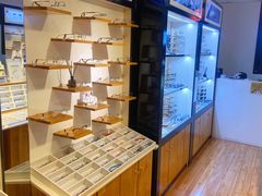 -MiRi眼镜·蔡司·星趣控·尼康控优点视觉合作店(南京东路店)