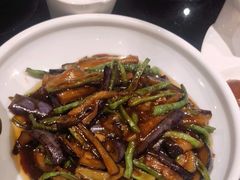 -皇城根·烤鸭·鱼头·家常菜(欧亚大观乐活城店)