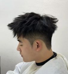 -川和潮人