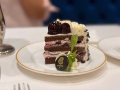 Medium黑森林酸樱桃蛋糕-COVA(新天地Xintiandi店)