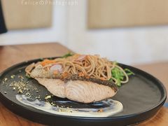 烤三文鱼扒全麦意面-CHILLAX轻乐时(侨建·Hi City店)
