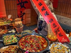 -何师烧烤Pro ·江湖川菜·小龙虾·精酿(太古里旗舰店)