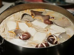 -尚尚仙·酸汤猪手·猪肚鸡火锅(华联万柳购物中心店)