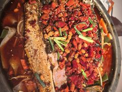 -鸣记脆皮烤鱼(三八广场店)