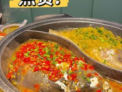 -阿瓦山寨·湘菜现炒·剁椒鱼头王(咸阳总店)