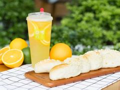 -奈雪的茶(湖滨银泰in77C区PRO店)